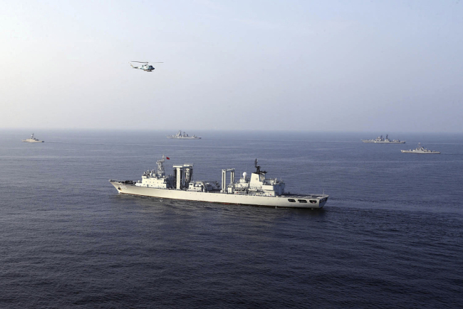 中国、伊朗、俄罗斯举行海上联合军演