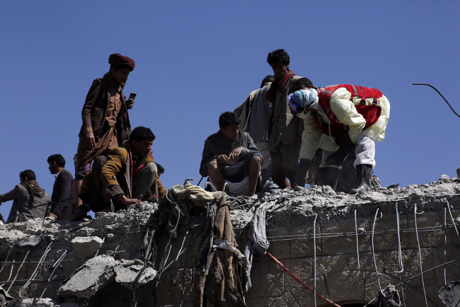 也门萨达省一牢狱遭空袭 殒命人数上升至87人