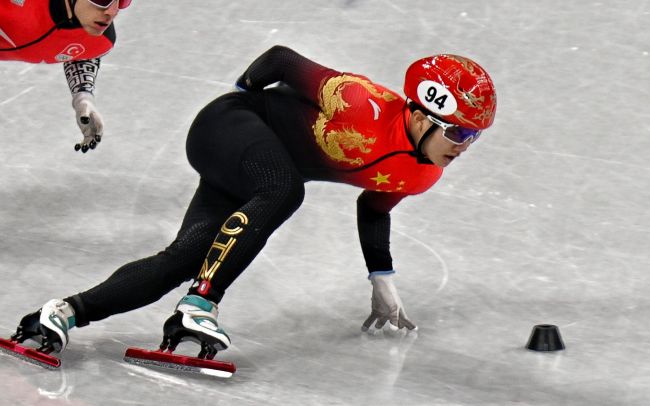 短道速滑男子1000米决赛，任子威李文龙包揽金银