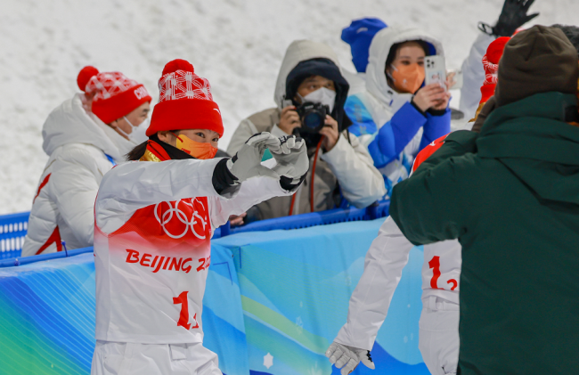 中国队夺得自由式滑雪空中技巧混合团体银牌