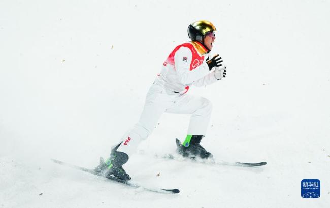 自由式滑雪空中技巧混合团体决赛：中国队摘银