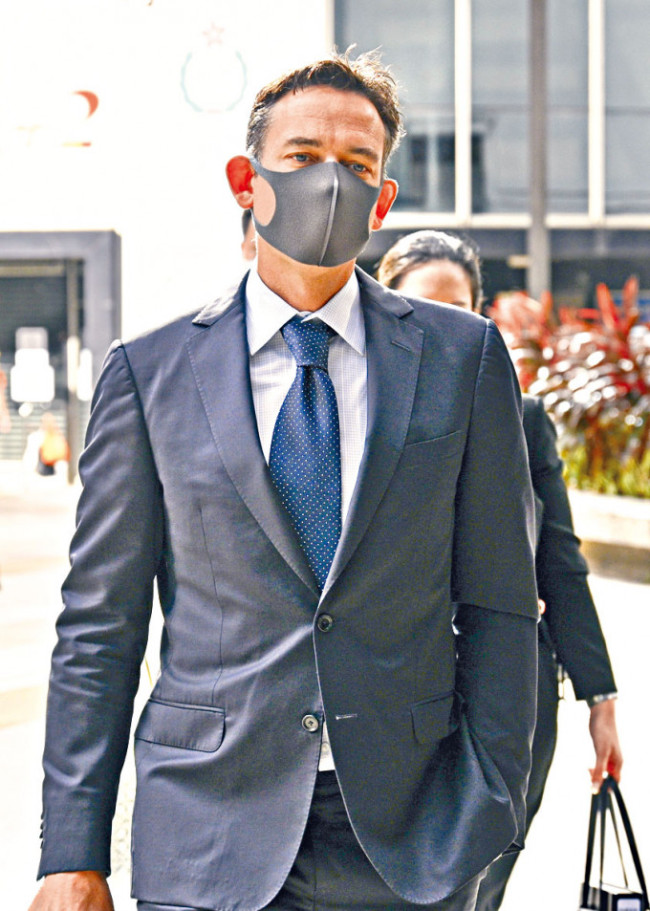 香港外籍主管被叫“鬼佬”后告公司歧视，败诉