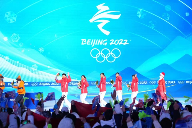 时隔十二年，中国短道速滑女队再登冬奥会领奖台