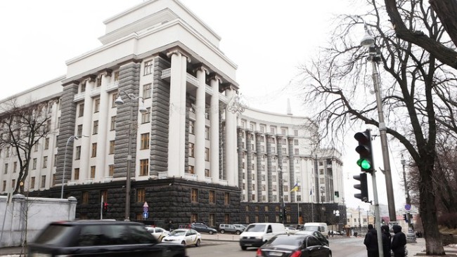 乌议会批准在全国实施紧急状态 顿涅茨克卢甘斯克除外