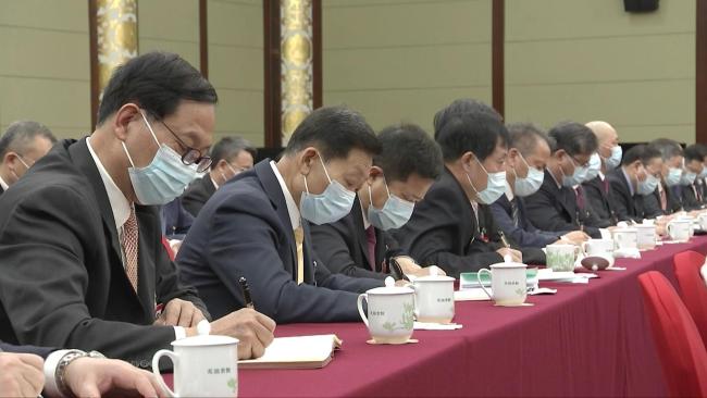 时政新闻眼丨连续第十年参加政协联组会，习近平强调这三个“底”
