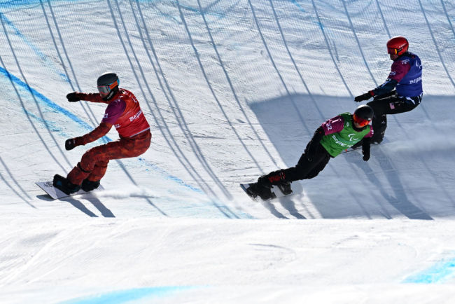 改写历史！残奥单板滑雪中国队创造“名场面”