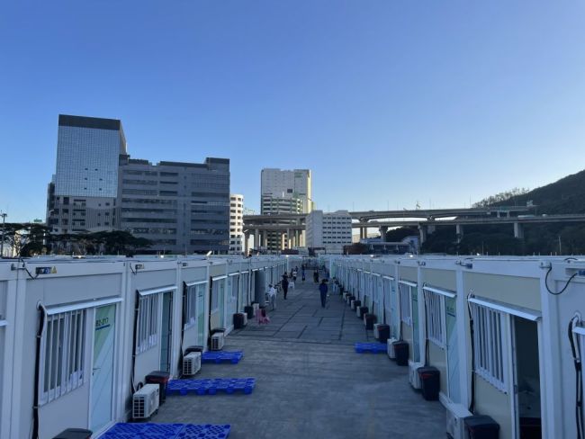 住进青衣方舱医院——一位香港新冠感染者的方舱日记