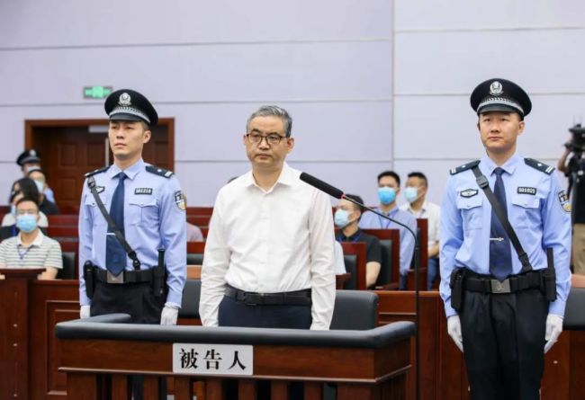 闯了天祸的青海省原副省长文国栋 一审被判11年
