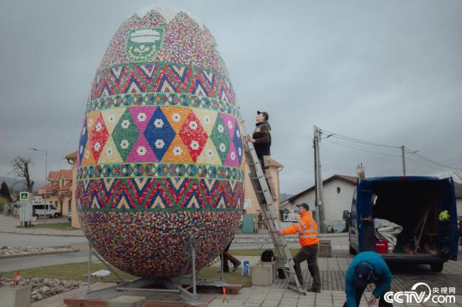 斯洛伐克展出世界最大复活节彩蛋