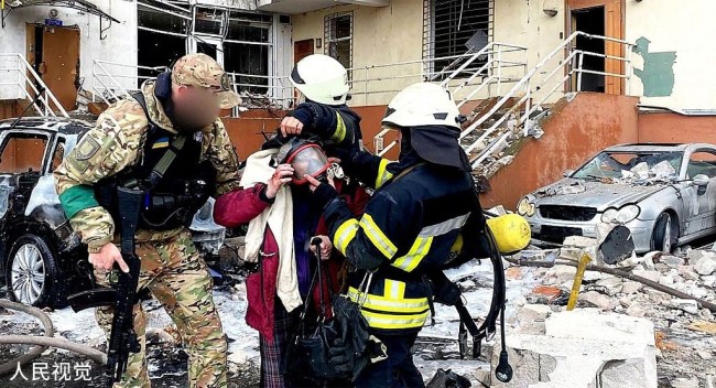 乌克兰敖德萨遭导弹袭击：已死亡8人 救援工作展开