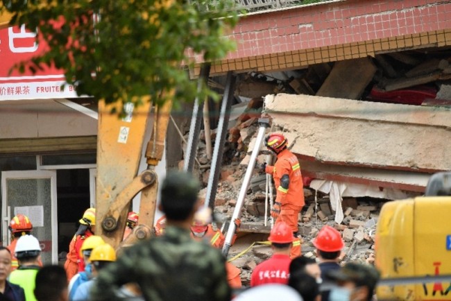 湖南长沙居民自建房倒塌事故现场救援