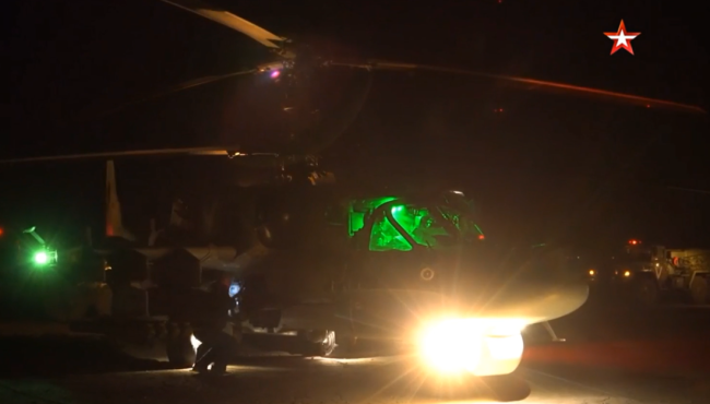 俄军武装直升机夜袭乌军目标（红星电视台）