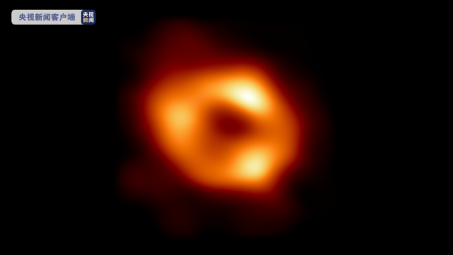 银河系中心首张照片来了,给出了该天体就是黑洞的实证