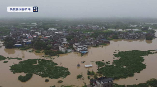 广西遭遇今年最强暴雨天气 多地积水严重