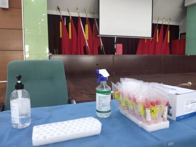 35℃的初夏，成为核酸采样人