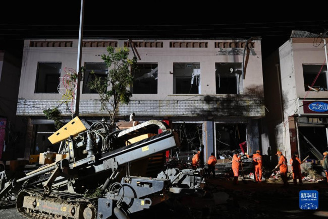 這是6月22日凌晨在天津市寶坻區拍攝的爆燃事故現場。