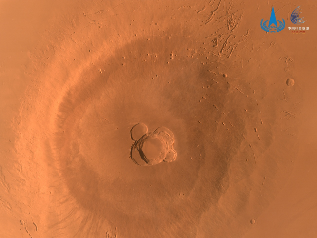 “天問一號”近期拍攝火星影像公布