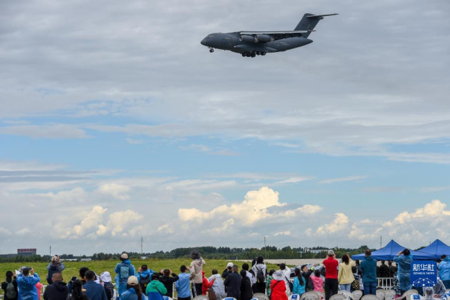8月26日，在空军航空开放活动暨长春航空展上，空军运-20飞机进行单机空中展示。新华社记者 张楠 摄