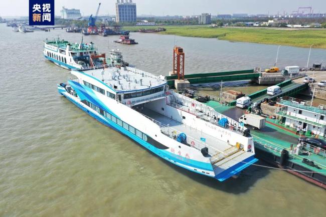 世界首艘純超級電容動力渡輪抵達上海崇明