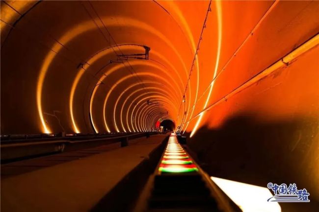 在跨国“时光隧道”里工作是什么体验？