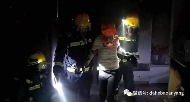 夫妻用发热坐垫引发火灾：加热桌垫坐垫都需谨慎选择