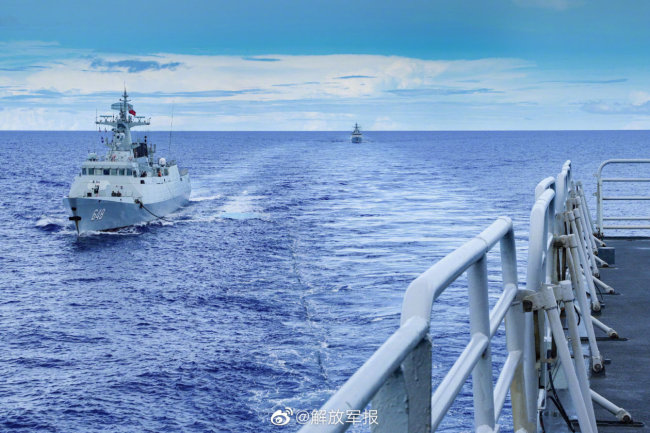 南部战区海军舰艇编队海上实战化训练