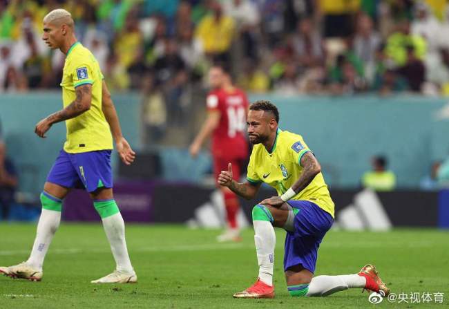 卡塔尔世界杯：巴西2:0击败塞尔维亚