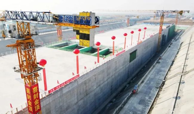 雄安至大兴国际机场快线第二座车站封顶 建成后将与北京大兴机场线贯通运营