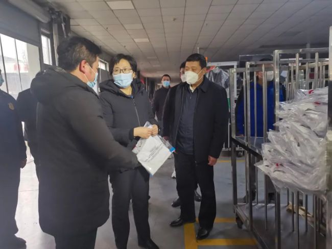 她上午当选市长,下午去暗访,责令企业整改安全隐患