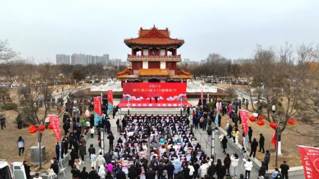 山东一97.6斤头鱼58.8万拍出 太白湖头网鱼王好兆头