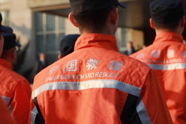 中国救援队82名队员赴土耳其实施国际救援