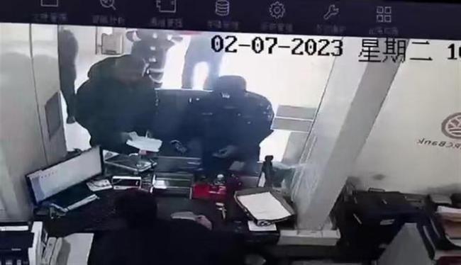 48000元错存他人账户，1小时内民警全额追回来了！