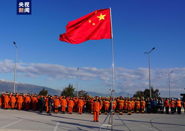 中国救援队在土耳其持续有力展开救援行动