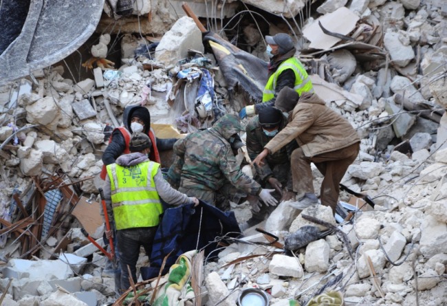 世卫组织总干事抵达叙利亚地震灾区
