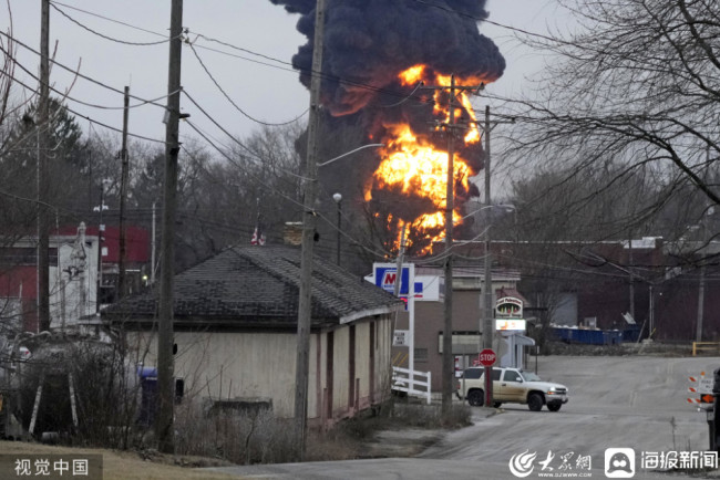 毒云漫天、民众撤离、动物中毒！专家建议短期别喝产地俄亥俄的牛奶