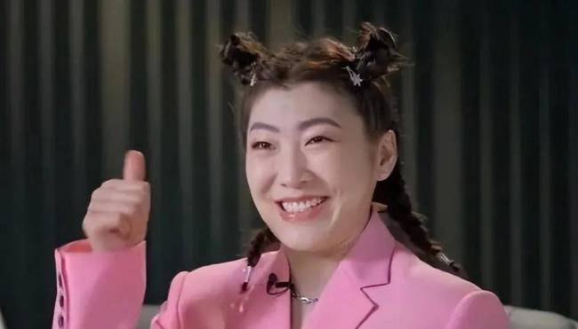 艾薇儿回答是否参加《浪姐4》，网友纷纷议论是真要来，期待值拉满