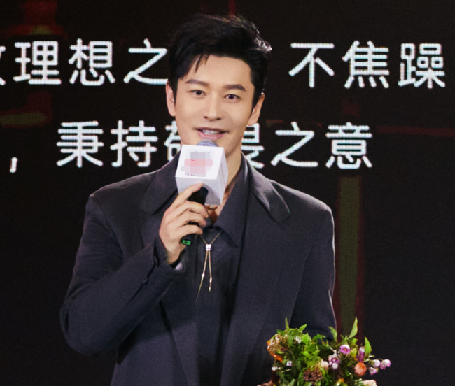 多位明星为丫丫发声 网友：不要忘了还有美香一家