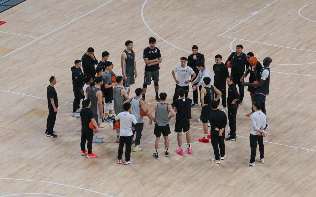 曝新疆广汇男篮正常训练：未参加赛前联席会
