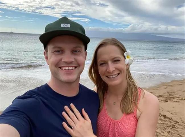 美国夫妇浮潜被忘在海里 网友：旅游公司心够大的 