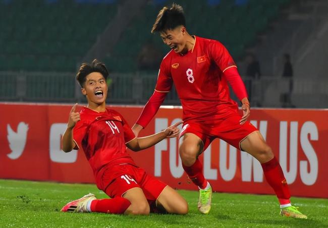 U20亚洲杯8强产生4席！越南6分仍被淘汰，中国男足末轮赢球=出线
