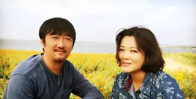 演员王茜华带泪发文惹猜疑是不是抑郁 老师要好好的照顾自己哦