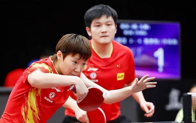 樊振东王曼昱逆转晋级很燃 网友却很担忧满满的祝福给他们