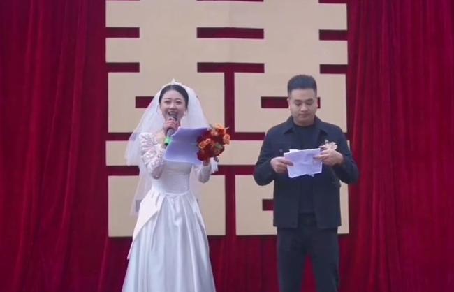 新娘自己主持婚礼省下万元 猪肉土豆都是自家种养