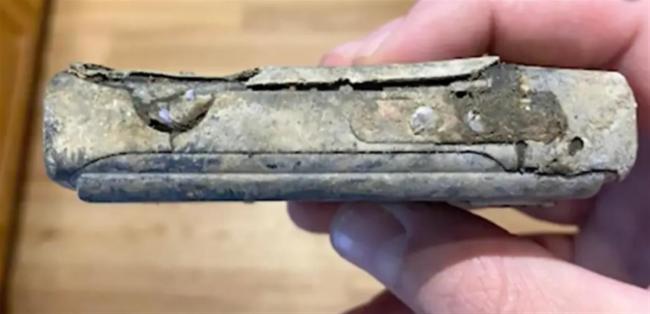 美国女子找回漂流13年相机拷出照片，让自己大吃一惊！