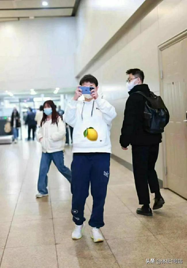 孙颖莎和王楚钦反拍代拍 别把饭圈行为带到体坛 