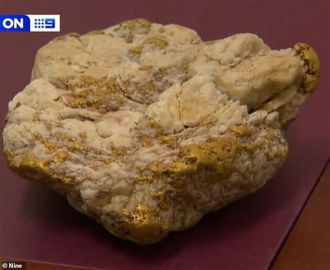 澳一男子发现4.6公斤重天然金块 价值人民币110万