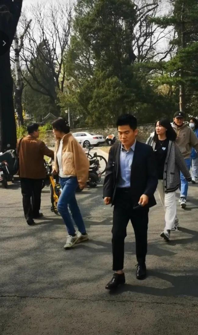董宇辉在北大录制开讲啦