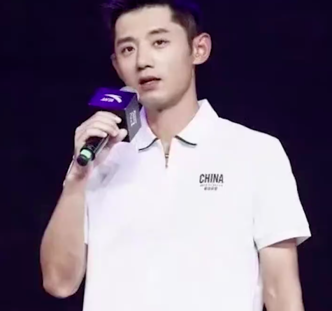 张继科被曝曾输钱后离队 几经辗转后才被找到    