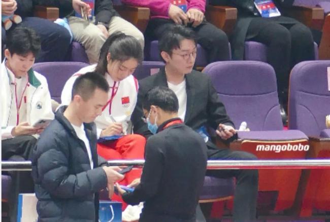 狂飙高启盛现场观战短道速滑冠军赛 狂飙剧组是在各处各地狂飙吗