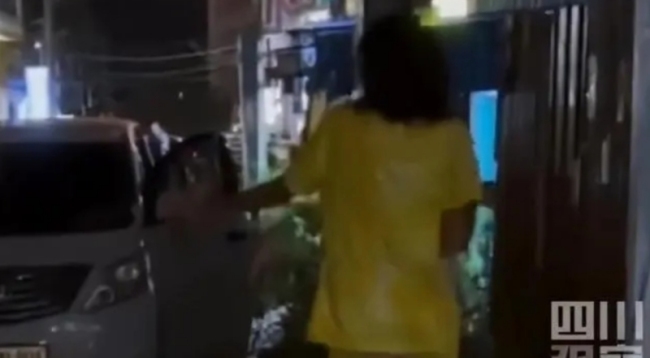 女孩流落柬埔寨街头被救：在街头忘我跳舞！